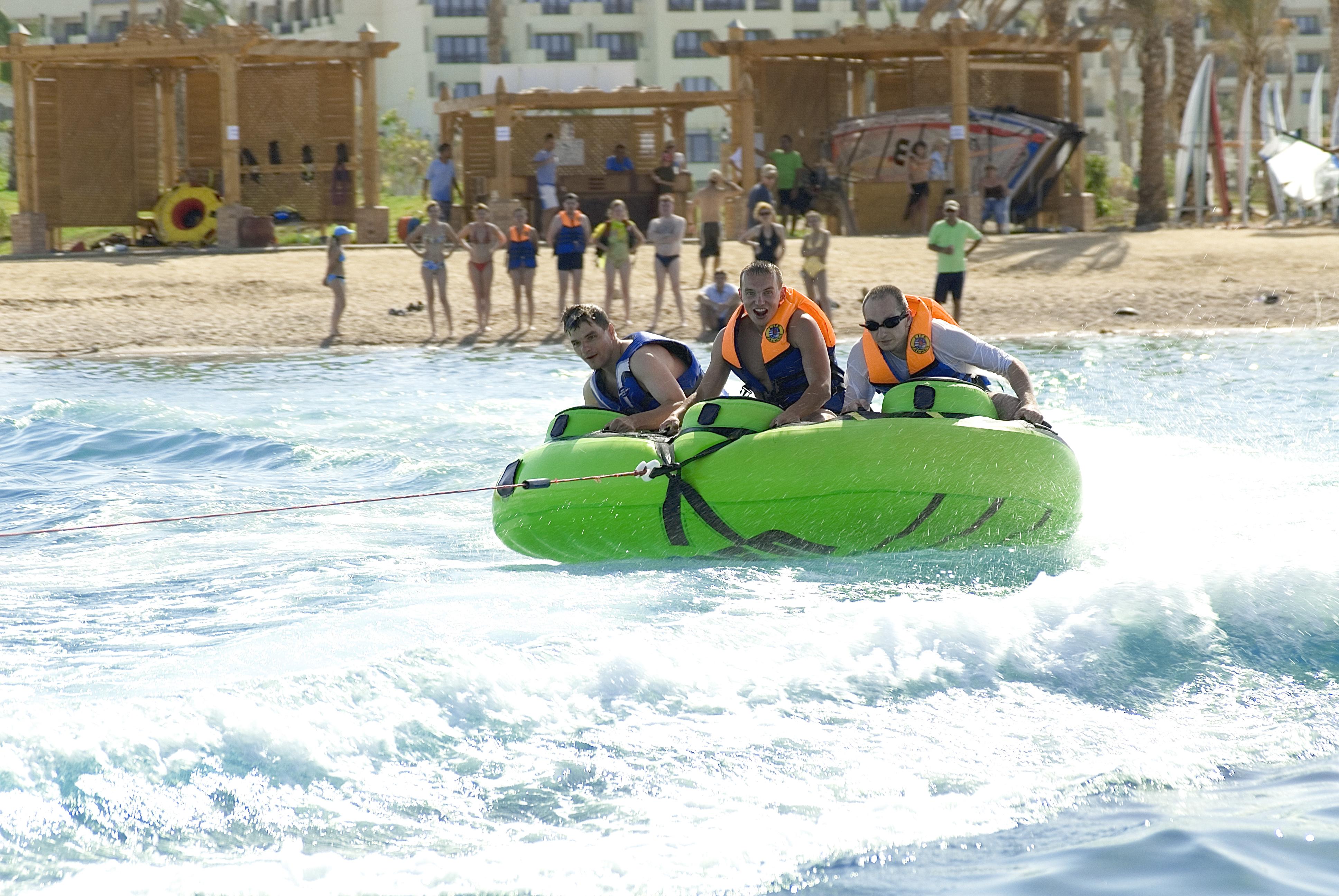 Steigenberger Aldau Beach Hotel Hurghada Luaran gambar Tubing in Egypt