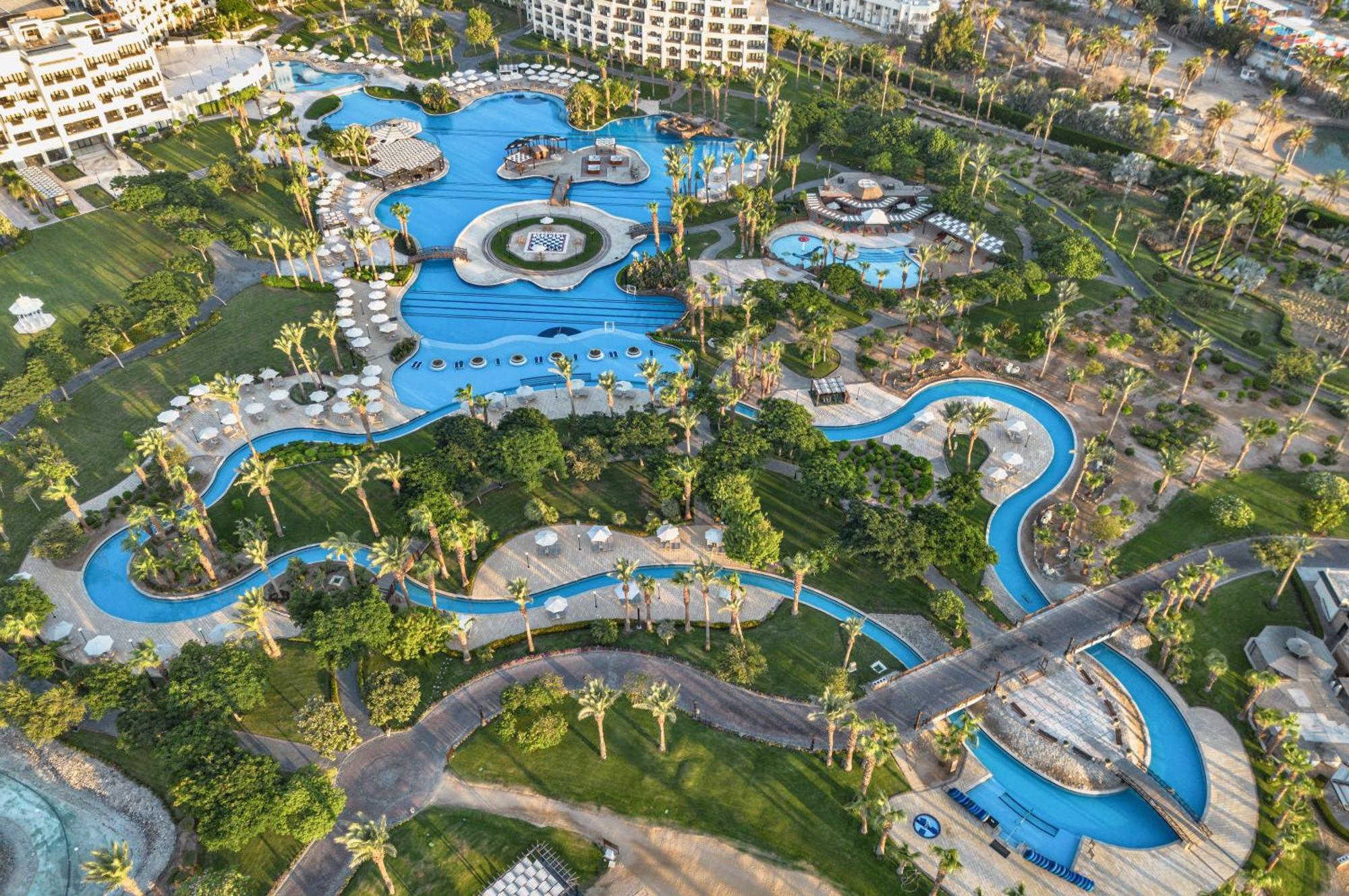 Steigenberger Aldau Beach Hotel Hurghada Luaran gambar Aerial view of the pool complex