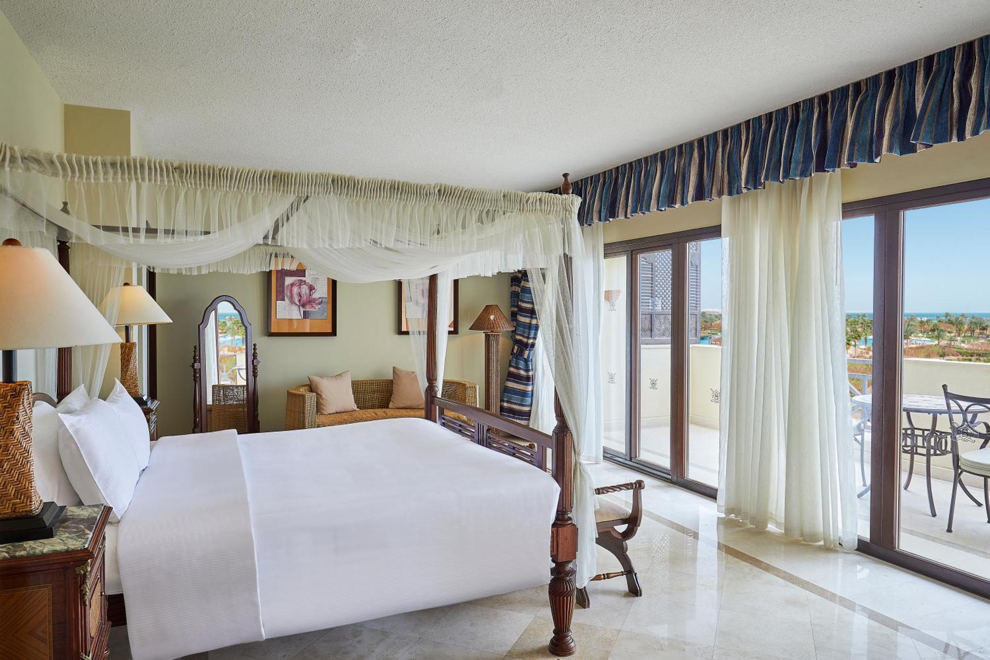 Steigenberger Aldau Beach Hotel Hurghada Luaran gambar A bedroom at the Jumeirah Atlantis